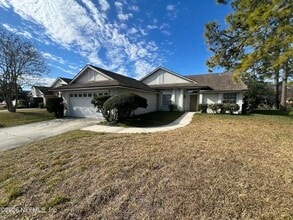 Building Photo - 2024 Hovington Cir W