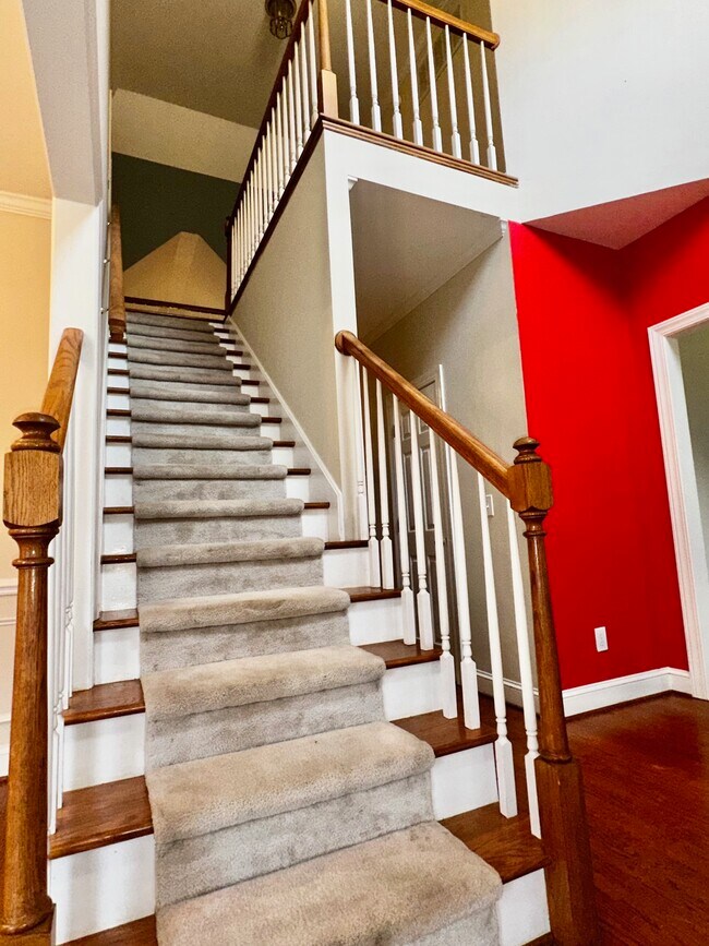 Foto del edificio - 3313 Poplar Chase Ln