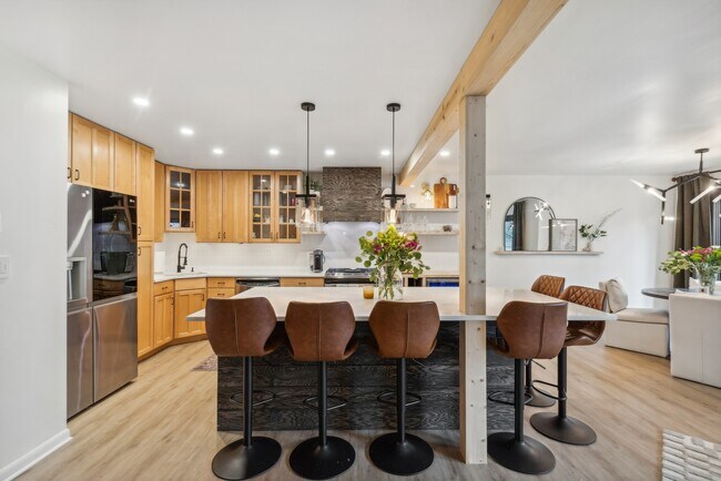 Foto del edificio - 607 Pheasant Ln