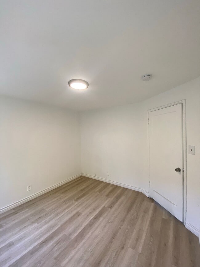 Building Photo - 4748 E 56th St