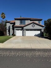 Building Photo - 1373 Stonehaven Dr