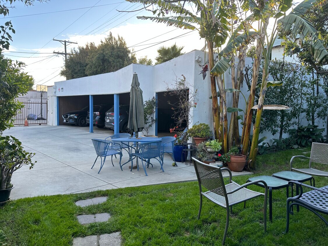 Foto principal - 1057 Masselin Ave