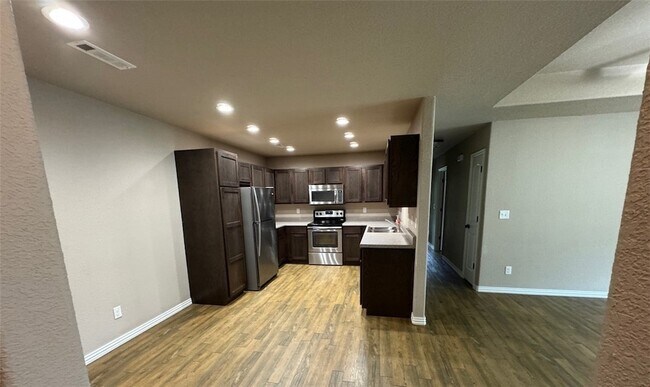Building Photo - 12688 Pioneer Ln