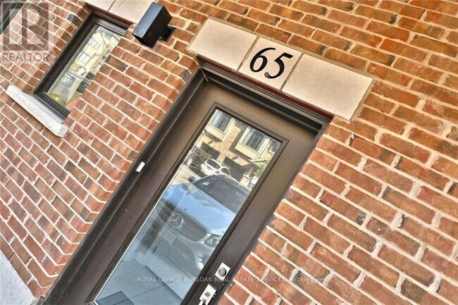 Building Photo - 65 Esplanade Ln