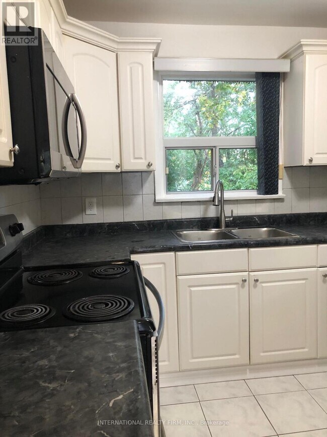 Building Photo - 55 Kenton Dr