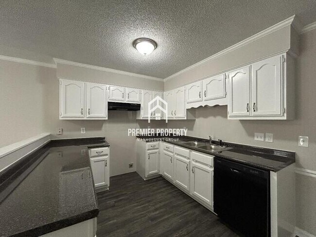 Foto del edificio - 4378 Donnegan Cove