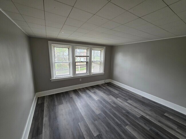 Foto del edificio - 1820 Malasia Rd