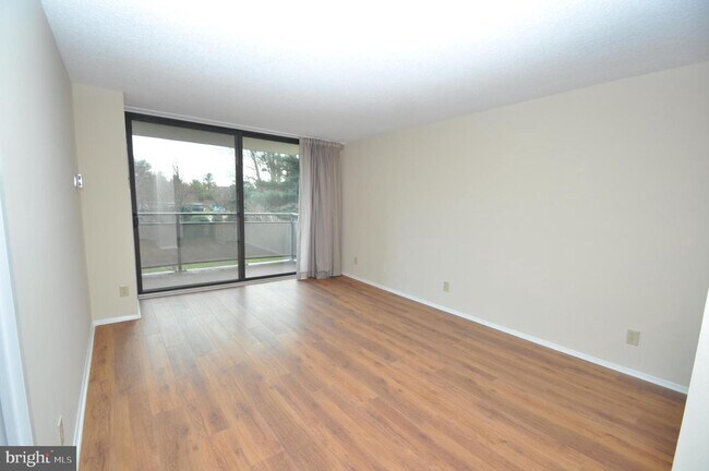 Building Photo - 5225 Pooks Hill Rd