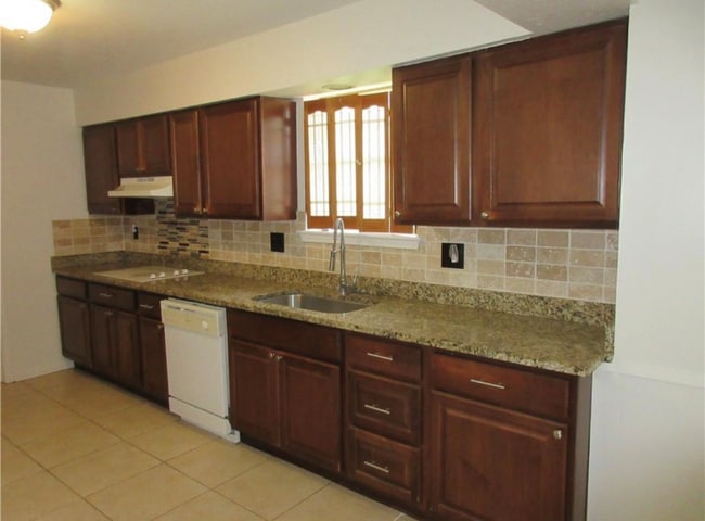 Building Photo - 51 Granada Dr