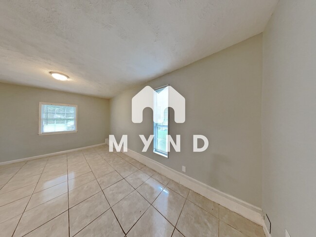 Building Photo - 8950 Sterling Ridge Ln