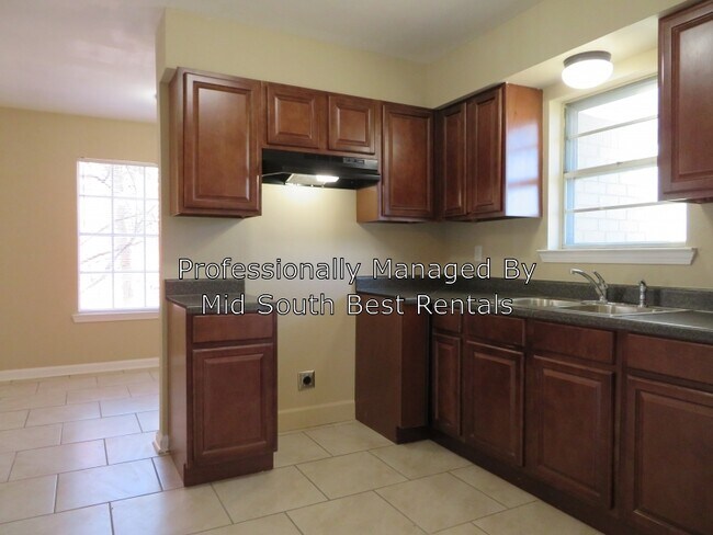 Building Photo - 476 Fernhill Cove