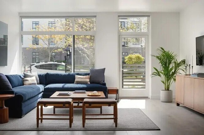 Foto del edificio - 3098 W Kyne St