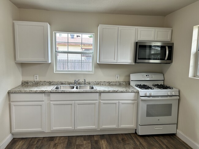 Foto del edificio - 106 Southway Dr