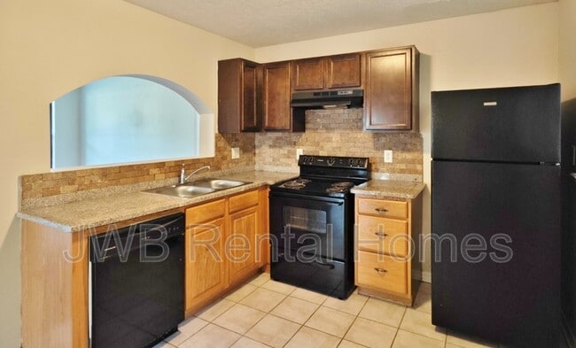 Building Photo - 8120 Joffre Dr
