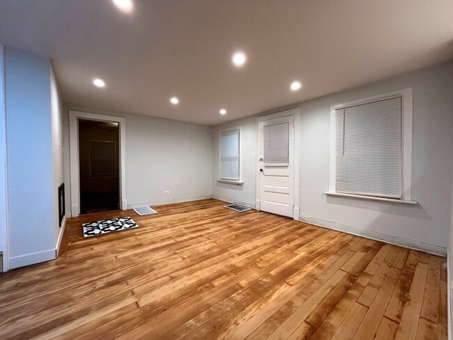 Building Photo - 139 North Ave