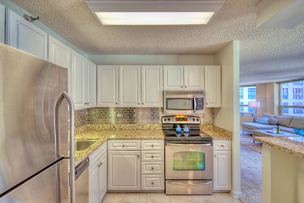 Foto principal - 750 N Rush St