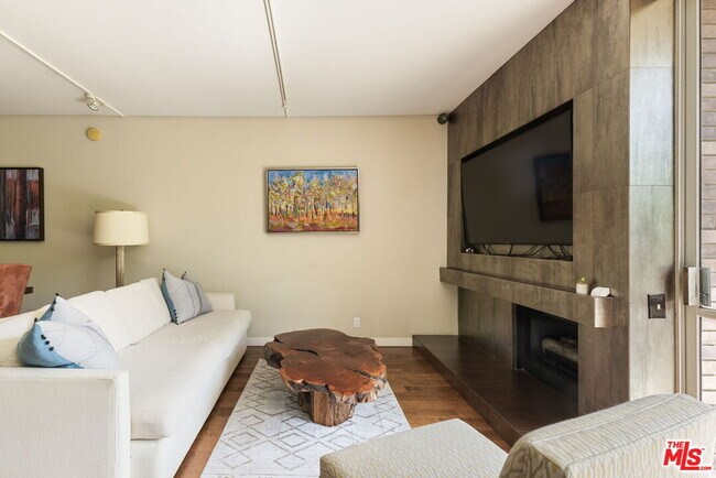 Foto del edificio - 211 S Spalding Dr