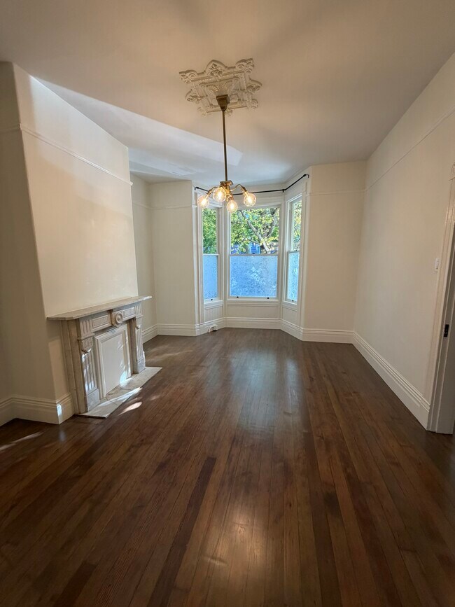 Foto del edificio - 3342 22nd St