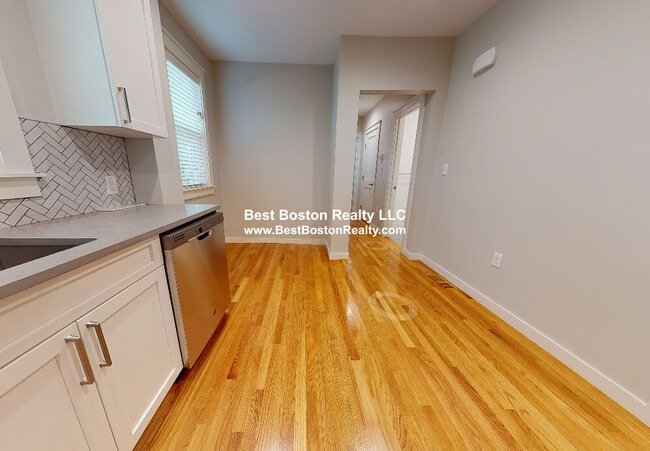 Foto del edificio - 568 Green St