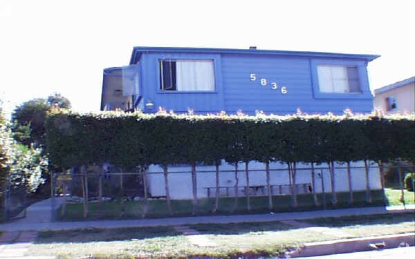 Building Photo - 5836 Willoughby Ave