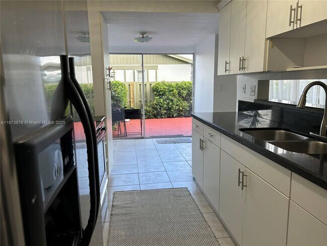 Foto del edificio - 12024 SW 110th St Cir E