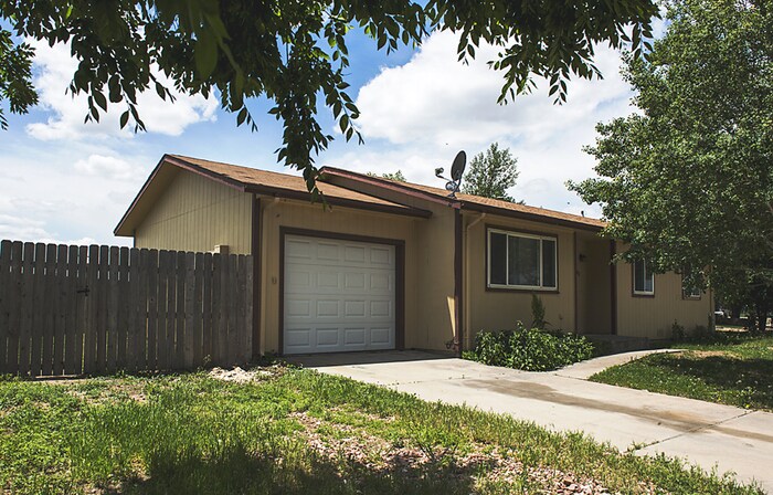 Primary Photo - Great House in Gilcrest