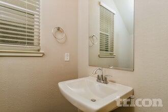 Interior Photo - Tricon Twelve Bridges