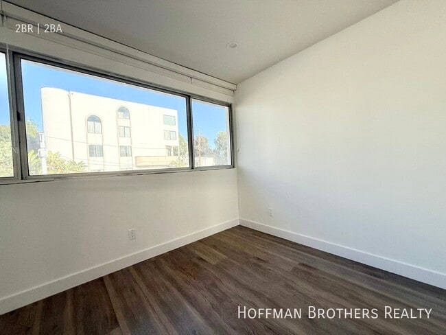 Foto del edificio - 11600 Rochester Ave