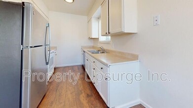 Building Photo - 1356 Hobart Dr