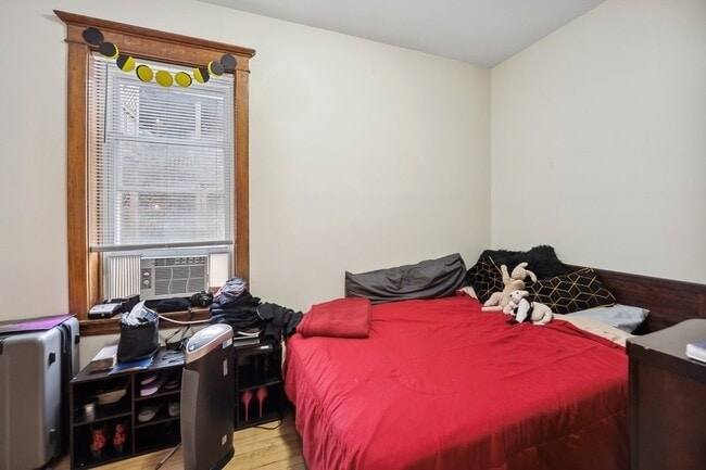 Foto del edificio - 3550 W Diversey Ave