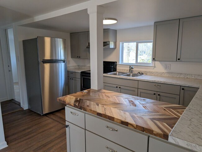 Foto del edificio - 3296 Williamson Rd