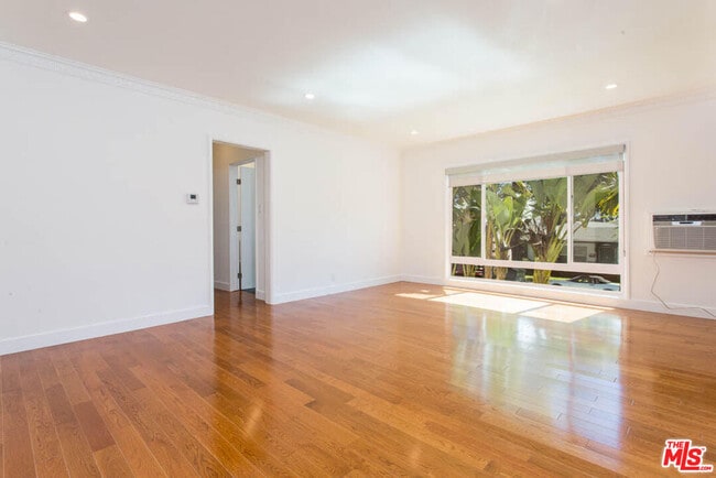 Building Photo - 1204 N Crescent Heights Blvd