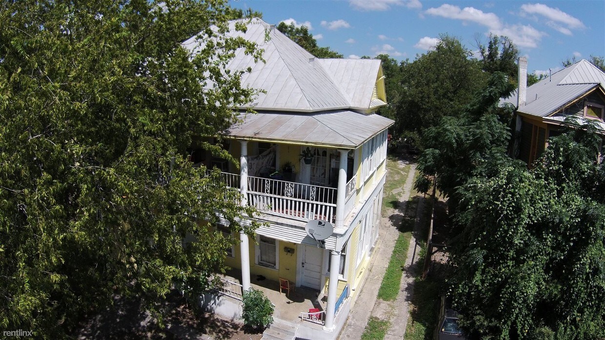 Primary Photo - 707 Mason St