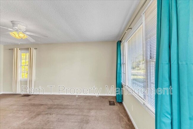 Foto del edificio - 2019 E 59th St