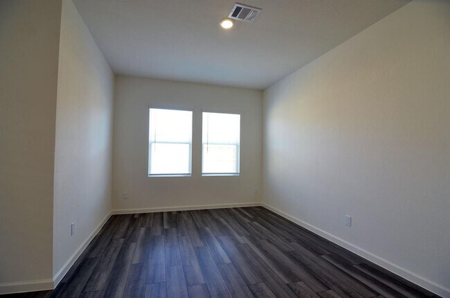 Building Photo - 10310 Tuscan Valley Drive