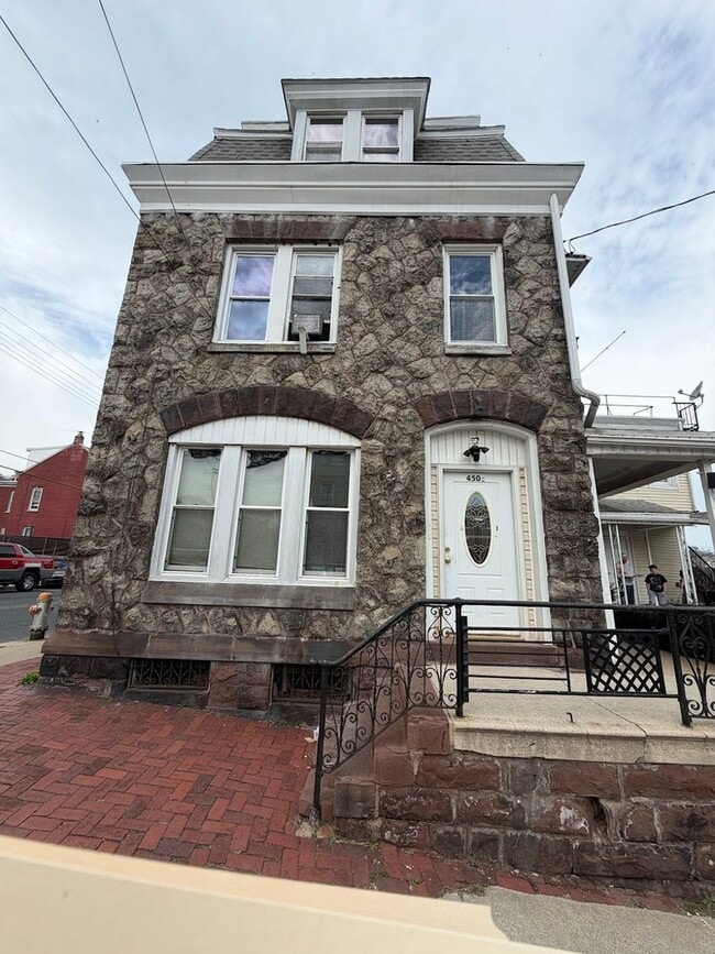 Foto del edificio - 450 S 18th St
