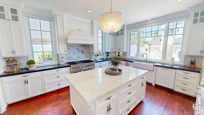 Foto del edificio - Private Home + Guest House & Pool | Minutes to Race the Base NASCAR