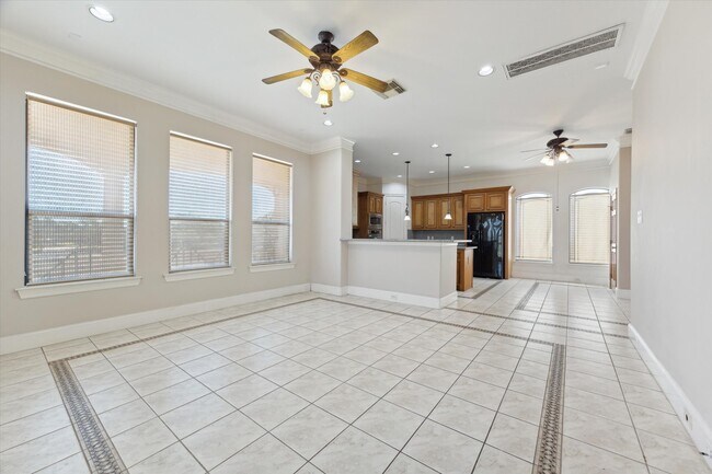 Foto del edificio - 3808 Glen Arbor Dr
