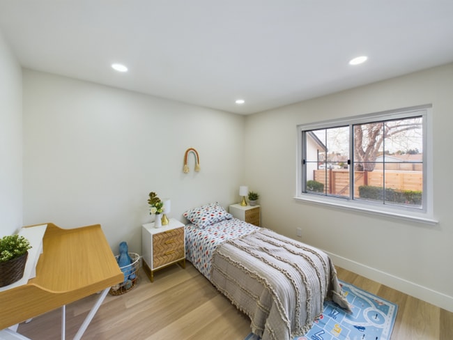 Foto del edificio - 1382 N Capitol Ave