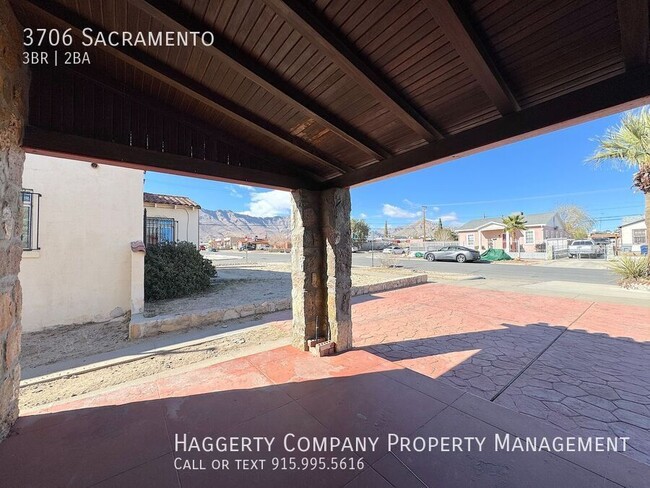 Foto del edificio - Central El Paso 3 bed with Refrig A/C and ...