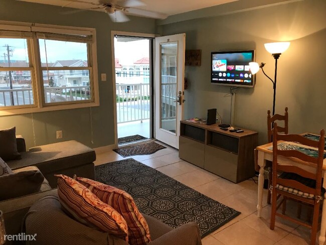 Building Photo - 1 br, 1 bath Condo - 8401 Atlantic Ave