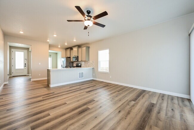 Building Photo - 9482 Yampa Ct