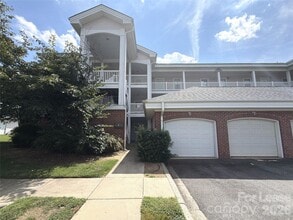 Building Photo - 9113 Meadow Vista Rd