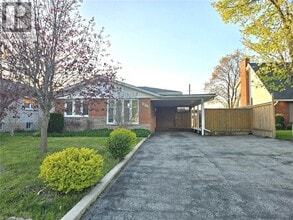 Building Photo - 834 Westminster Dr S