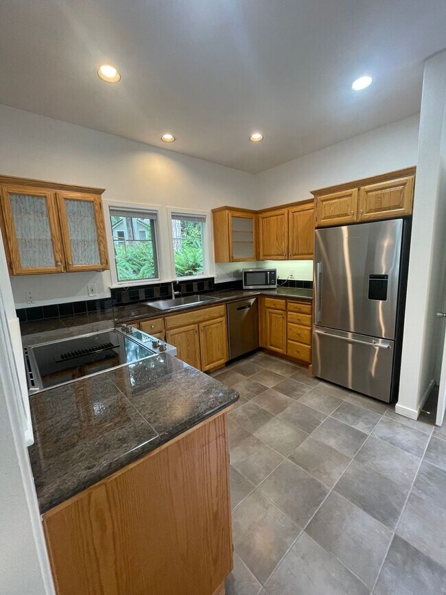 Foto del edificio - 2 Bed, 2 Bath Serene Waterfront Port Ludlow Condo For Rent!