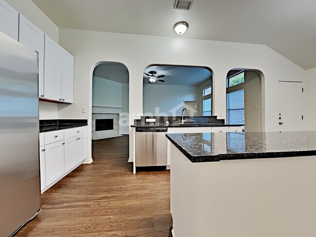 Foto del edificio - 22977 Sebastian Dr