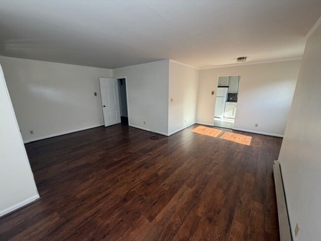 Building Photo - Charming home in Edison District