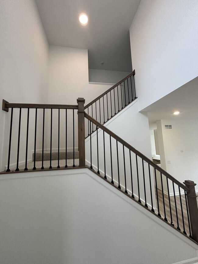 Foto del edificio - 7707 Nightshade Ln