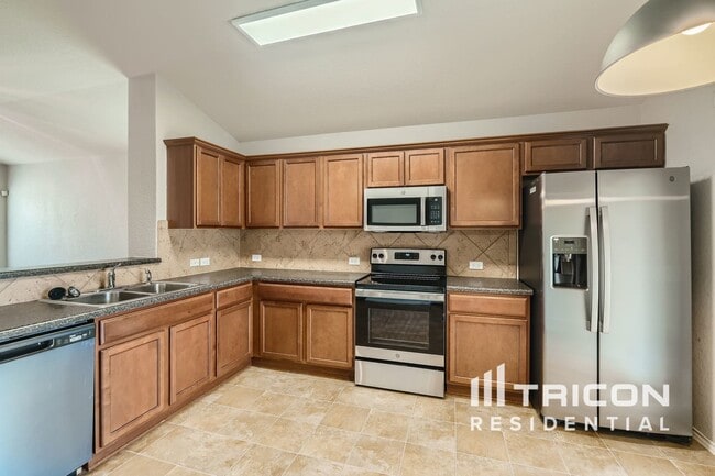 Building Photo - 2128 Conner Dr