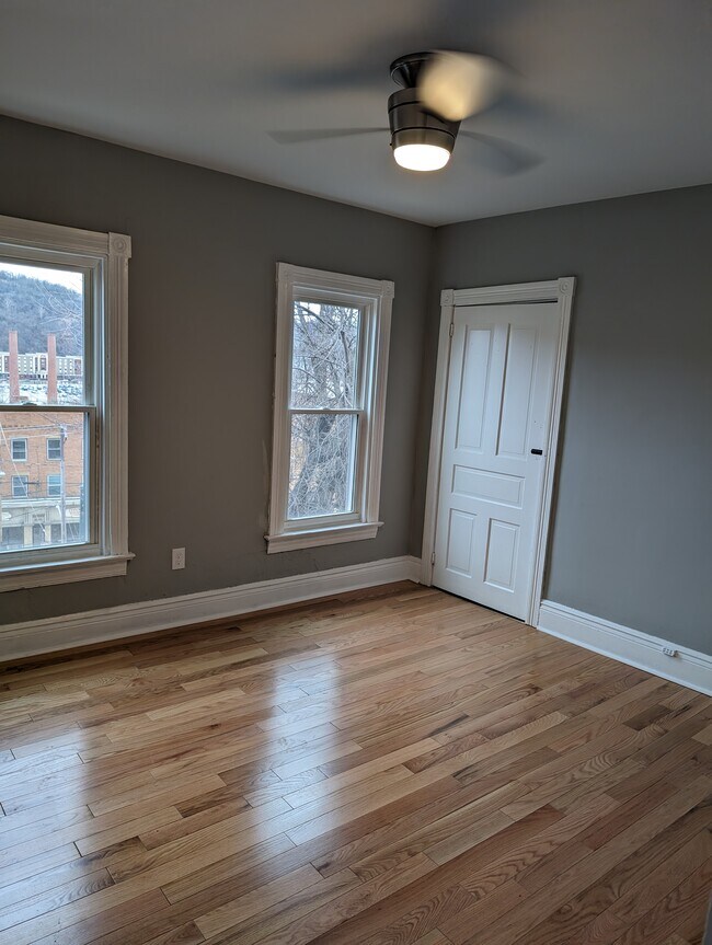 dormitorio 2 - 313 Walnut St